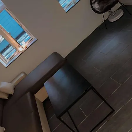 Apartment Cozy New In Center